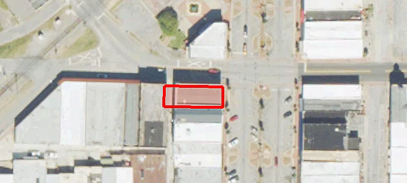 201 Main St