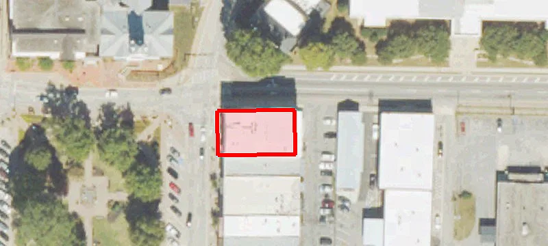 2 Macon St