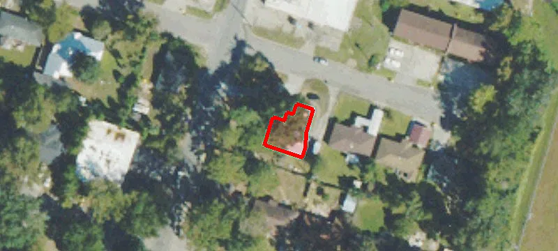 203 Travis St