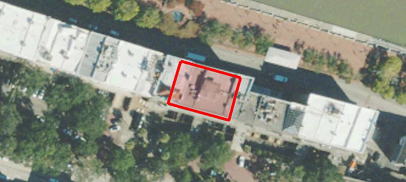 102 Bay St