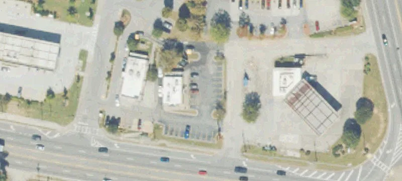 6102 Covington Hwy