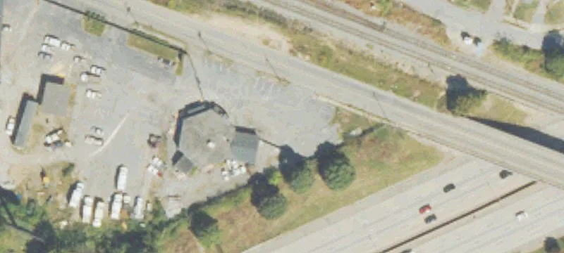 990 Central Ave