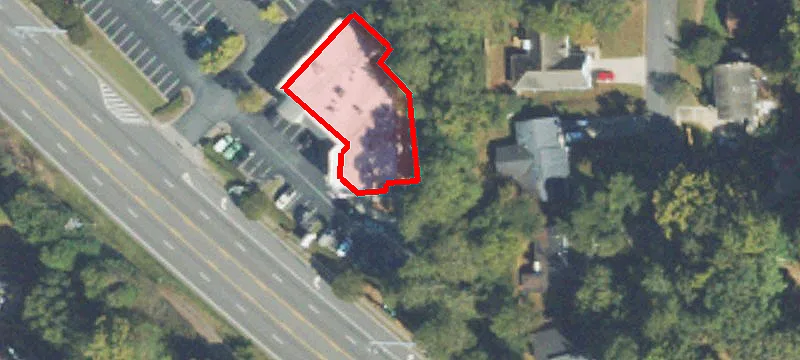 1590 Holcomb Brg Rd