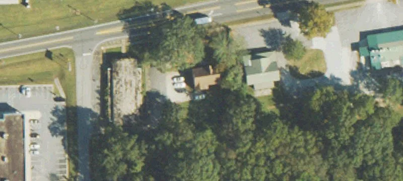 419 College St