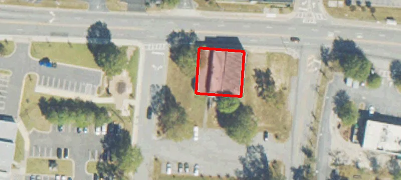 752 Main St