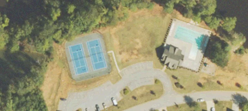 523 Bryant Lk Blvd