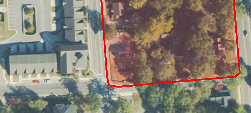 190 Oak St