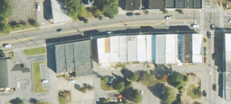 123 College St