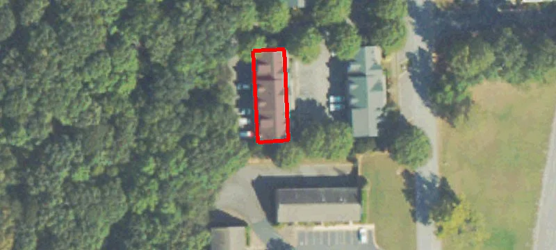 182 Ben Burton Cir1-100
