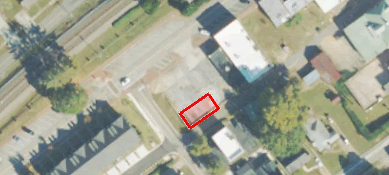 96 Main St
