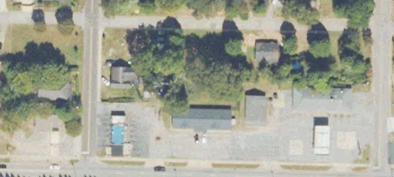 503 Broadway St