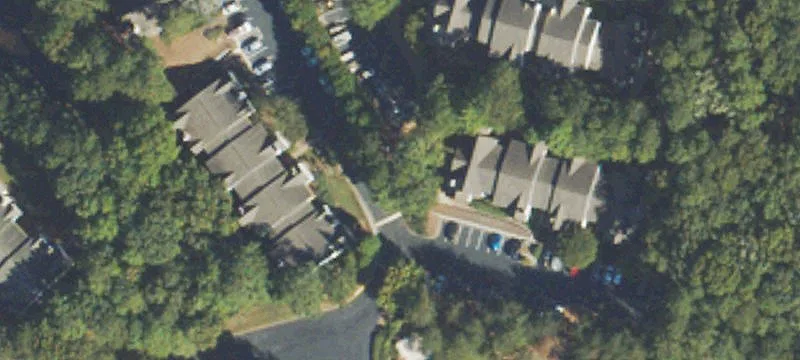 2595 Holcomb Woods Pkwy