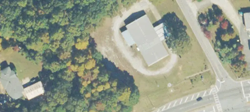 621 Lakeshore Dr