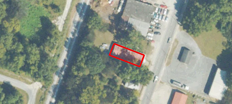 704 Wall St