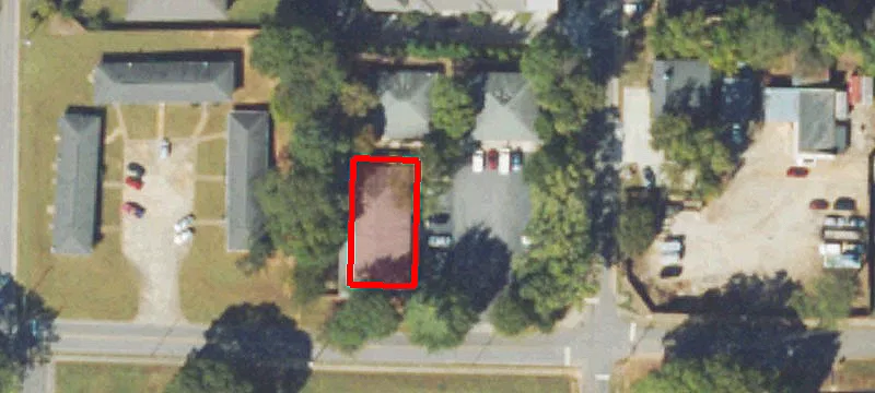 160 Oak St