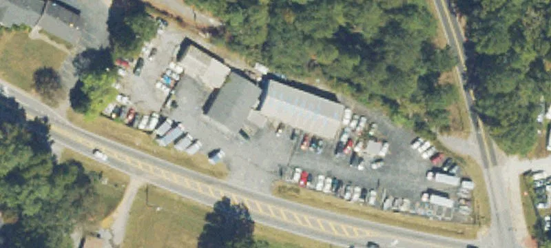 7698 Covington Hwy