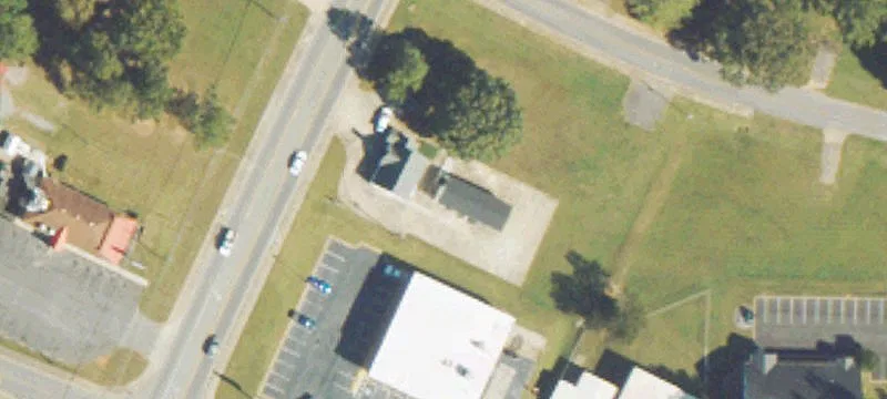 912 Main St