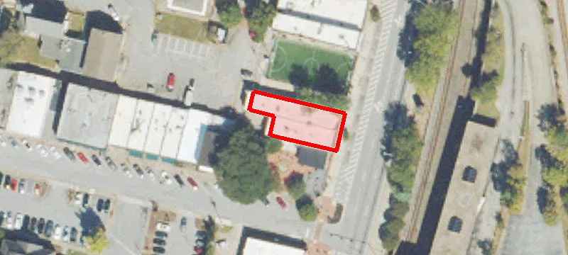 2803 Main St