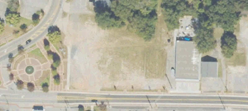 916 Main St