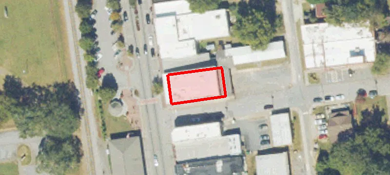 935 Main St
