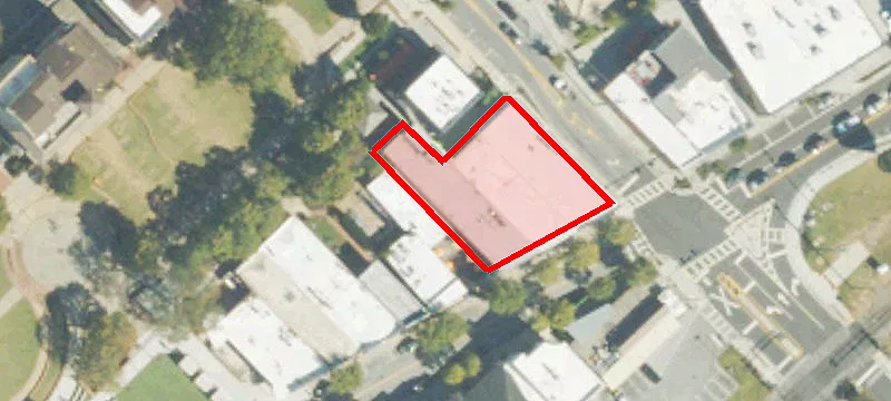 3111 Main St