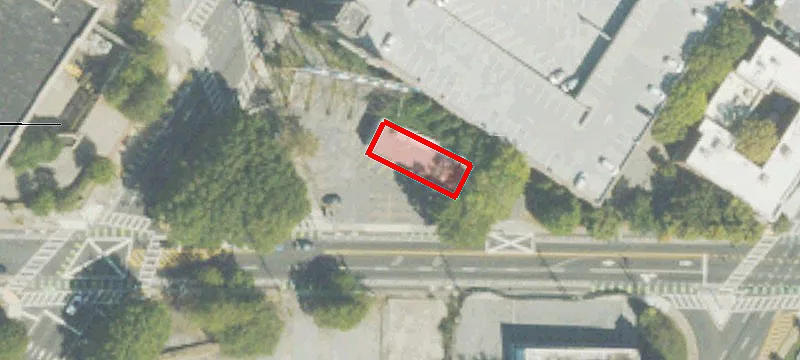 135 Memorial SW Dr