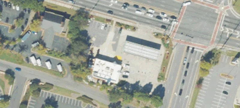 1465 Holcomb Brg Rd