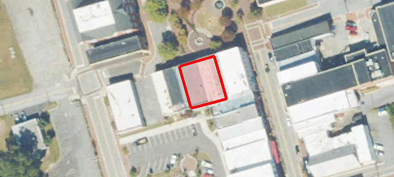 33 Courthouse Sq