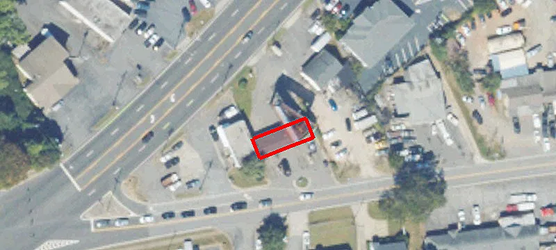 1590 Roswell Rd