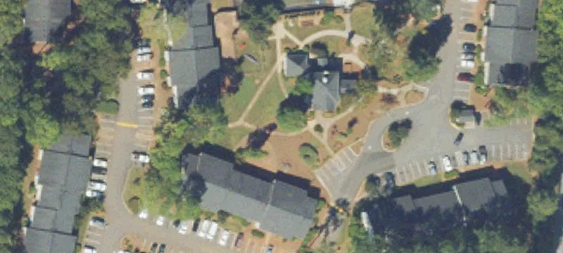 700 Holcomb Brg Rd