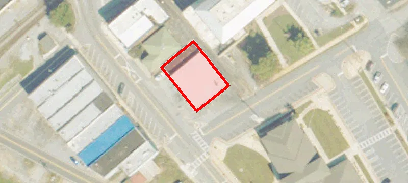1070 Main St