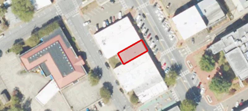95 Main St