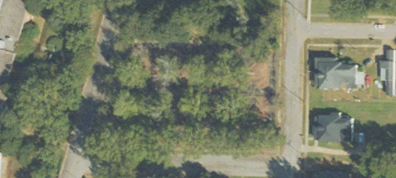 1305 Austin St