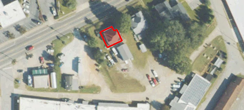 210 College St