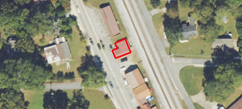 5232 Main St