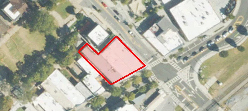 3107 Main St