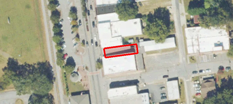 937 Main St