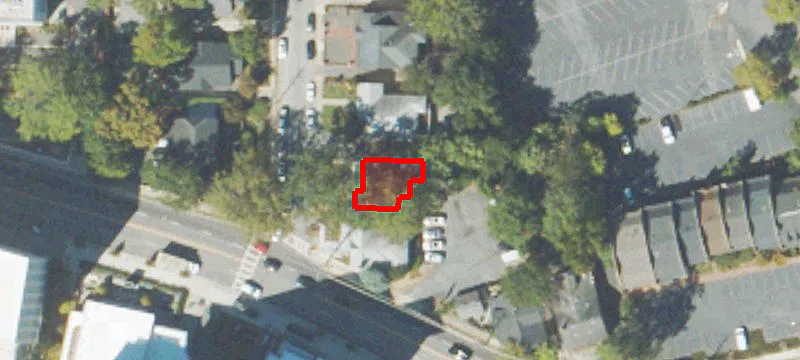 3077 Shadowlawn NE Ave