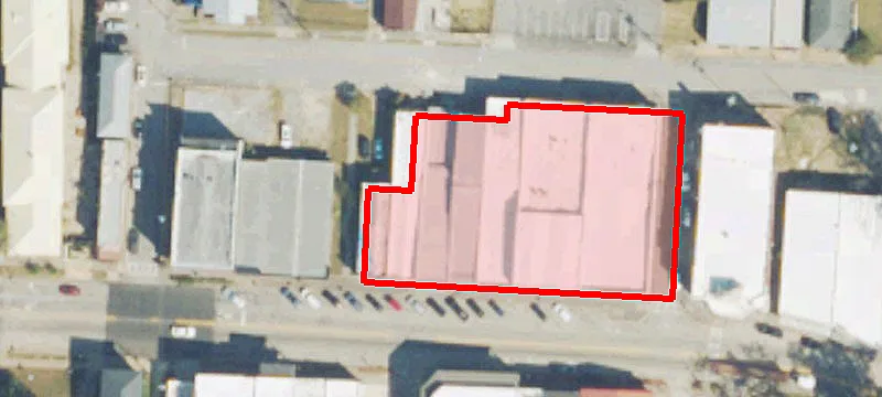 300 Main St