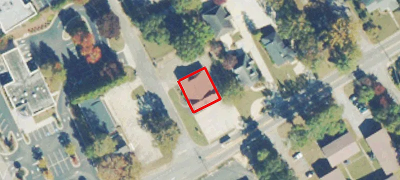 957 Enota NE Ave