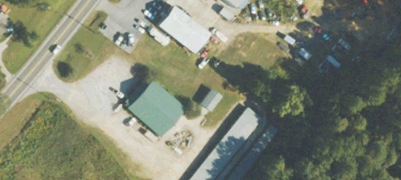 824 College St