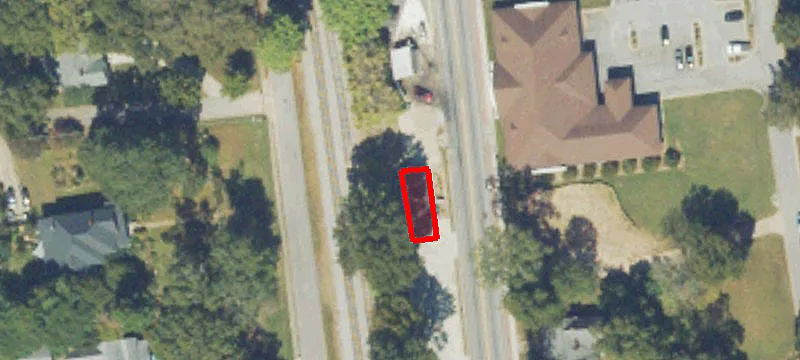 870 Main St