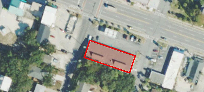 320 1st St