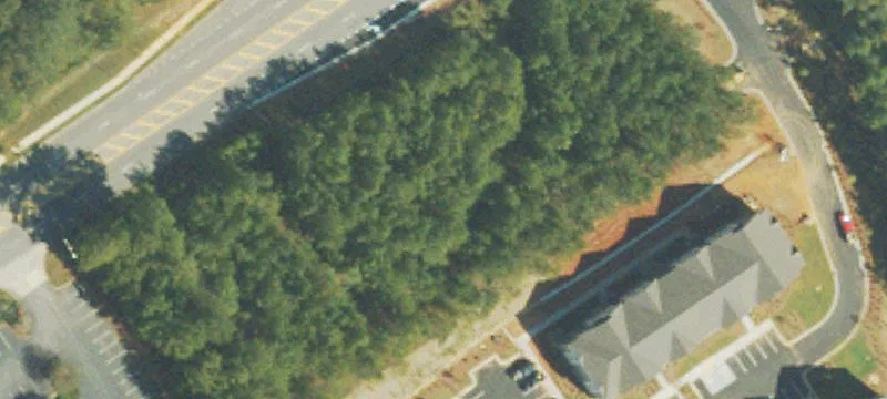 10th St