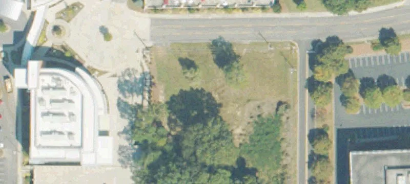 1203 Memorial Dr