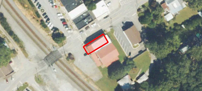 140 Main St