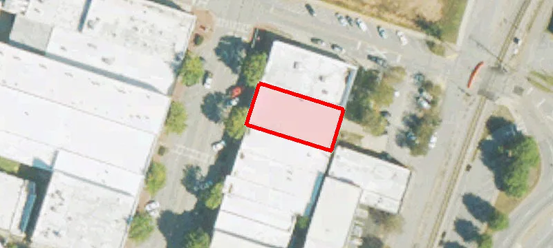 818 3rd Ave