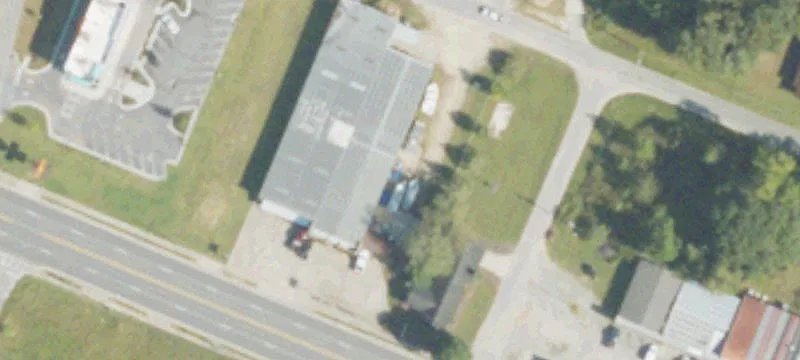 586 Parker St