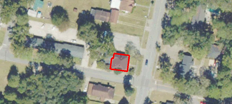 401 Main St