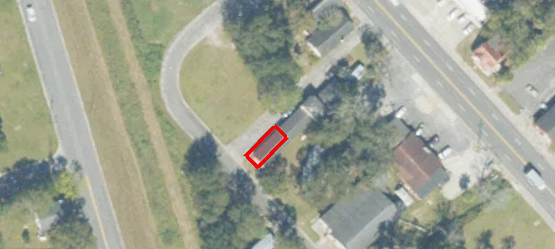 1132 Effie St
